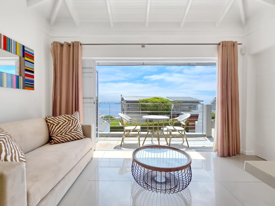 To Let 1 Bedroom Property for Rent in Camps Bay Western Cape